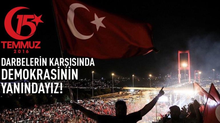 Her zaman demokrasinin yanındayız