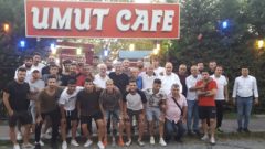 Akşam yemeğini Umut Cafe’de yedik